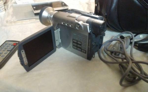 Cámara digital Sony - $24 (Menomonee Falls)63470463085441124
