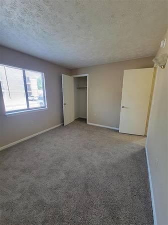 $1,500 / 3br - 1085ft2 - 3 bed 2 bath Apartment! Pet Friendly at Britain Towne Apartments! (Bellevue)64020841874435123