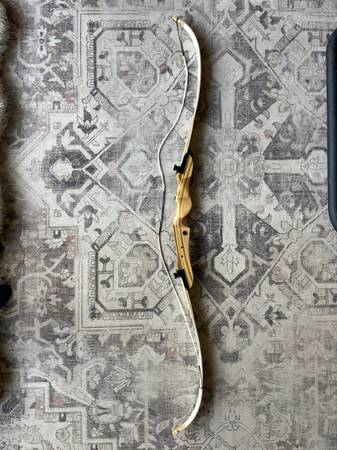 PSE Archery Razorback Heritage Series 62” 30lb Recurve Bow 1