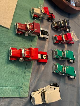 DCP Trucks Quantity of 8 1