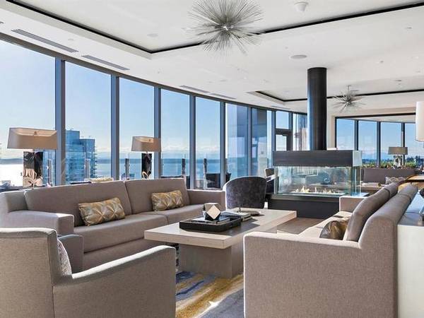 $3,210 / 1br - 643ft2 - Modern Luxury in the Heart of Downtown! (South Lake Union)63688497500675123