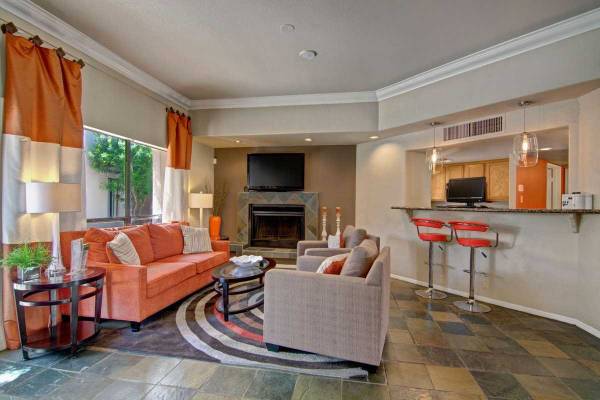 $1,735 / 2 dormitorios - 945 pies² - ¡Un excelente lugar para relajarse! ¡Hermoso vecindario! (Scottsdale)63966954409346122