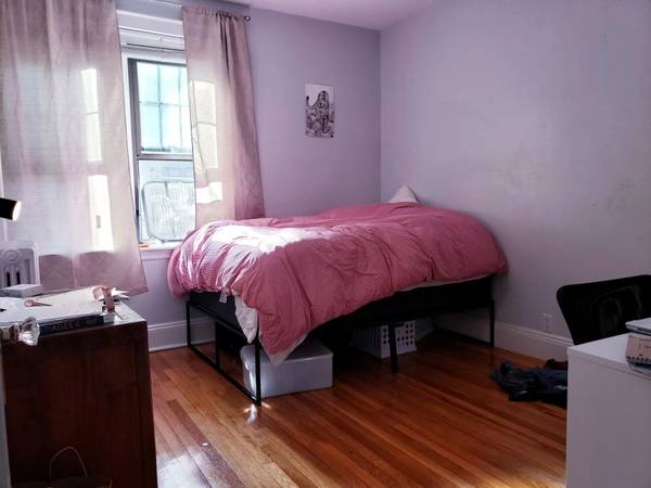 $1,125 Near Shops & 3 Green Line T to Downtown Boston & Longwood, Heated (Brighton - Cleveland Circle)63810012980867121