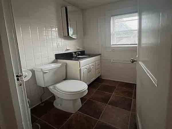 $820 / 2br - 🍂Two-bedroom one bathroom apartment🍂 (Essex Junction, VT)63784617185667123
