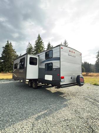 2018 Keystone Springdale 282BH - $16,800 (Puyallup)63471356173571122