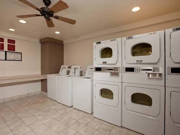 $2,795 / 2br - 1000ft2 - Pet Friendly, Swimming Pool & Spa (Encinitas)63663736881665122