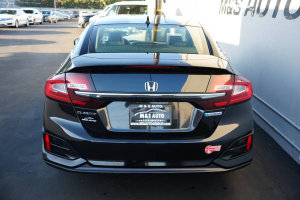 2018 Honda Clarity Plug-in Hybrid sedán, Crystal Black Pearl - $19,999 (¡Llama al 510-722-6092!)63443895331585124