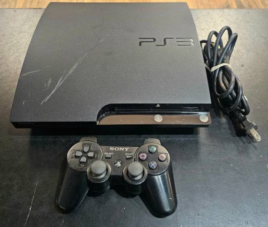 SONY PS3 GAMING CONSOLE W/CONTROLLER 1