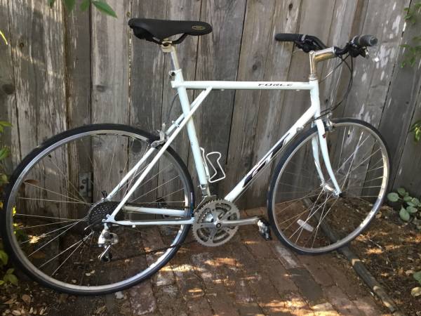 56cm GT Force 24 speed CroMoly riser road bike 1