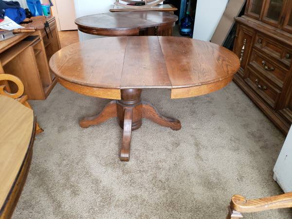 Antique round oak table 1