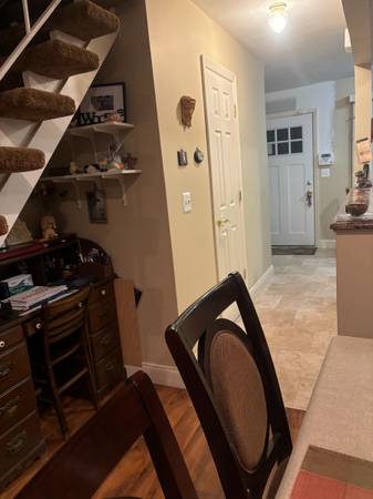 $2,950 / 2br - 1400ft2 - Charming 2 bedroom Home for rent with yard 1 block from the beach (Midland Beach)63912046664706123