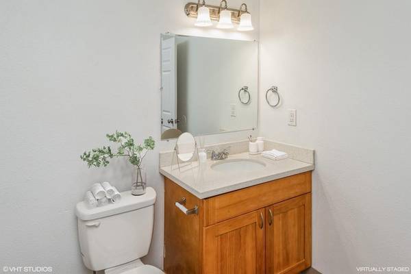 $1,545 / 1br - 600ft2 - Reserve Now, Greenbelt, In-Unit Washer / Dryer, Quartz Countertops63929303835907124
