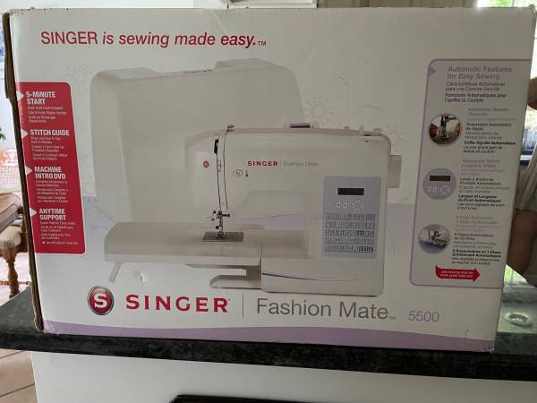 Singer Fashion Mate 5500 Sewing Machine 1