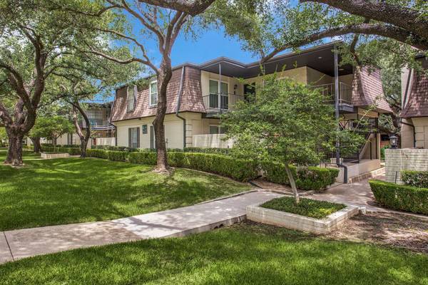 Where Convenience Meets Comfort! Come On In! Take A Tour! 1