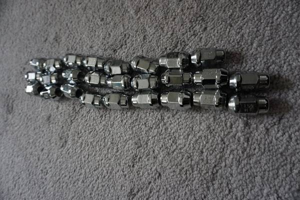 1.5HT extended Wheel lugnuts 1