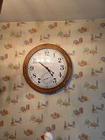 Oak clock 1