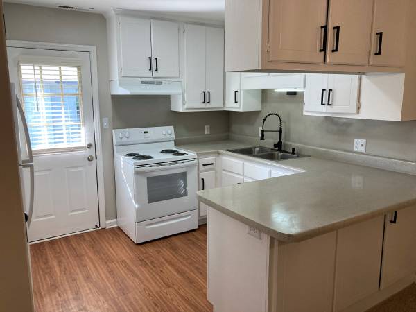 $1,549 / 2br - 1010ft2 - Call about our waitlist! Quiet Living at Edgewood Apartments (Butner)63685998226305121
