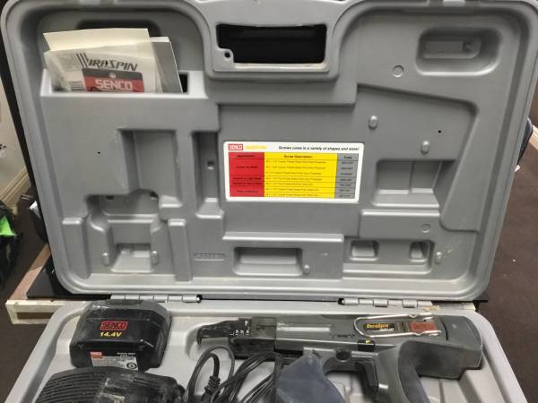 SENCO TOOLS DS202-14V NAILER W/ TWO BATTS AND CHARGER IN CASE - $100 (Escondido)63471474188803121