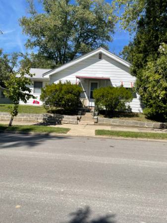 $4200.00 / 4br - 1500ft2 - Available August 2026to Aug. 2027  4 brs  2 BATH63660228732929120