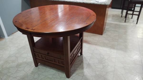 Extendable Round Dining Table with Storage 1