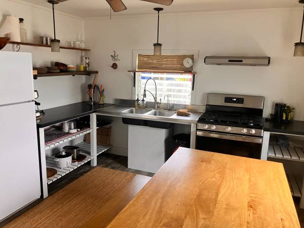 1bed 1 bath avail now 1