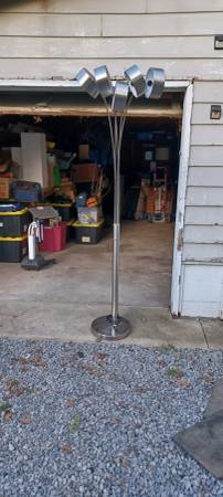 Floor Lamp 1