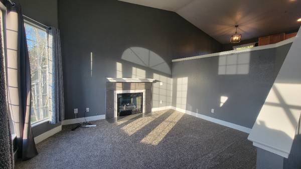 $2600.00 / 3br - 1400ft2 - Amazing home - Unit A; 1423 85th DR NE, Lake Stevens64031135363458123