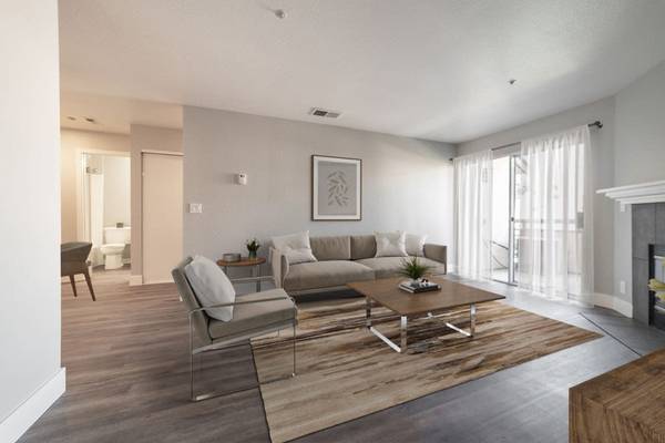 Lush landscaping, Private balcony/patio, 2BD 2BA 1