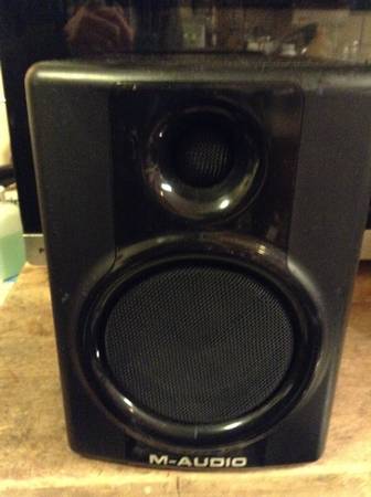 M-AUDIO Studiophile AV 40 Single RIGHT SPEAKER ONLY 1