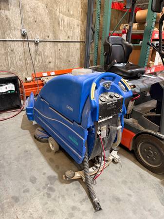 Not working Floor Scrubber Clarke Encore S2426 1