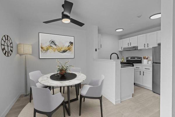 $2,395 / 3br - 1164ft2 - Fall In Love With Your New Home!  Schedule A Tour Tod (Lynnwood)63870757723777123