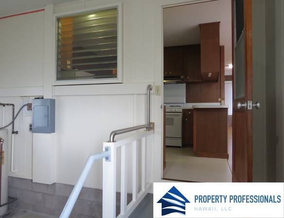 $2,500 / 3br - 928ft2 - 243 Palua Lp. (Hilo)63939664289539124