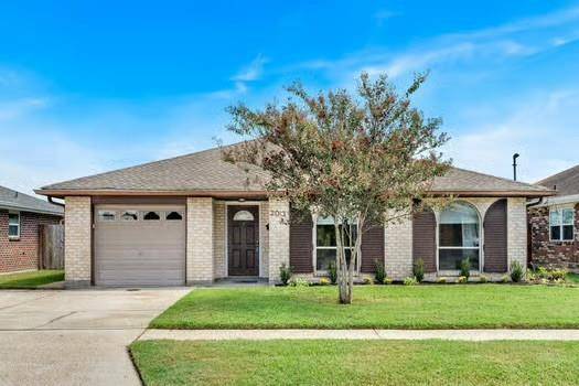 $1,000 / 3br - 1681ft2 - Casa lista para mudarse con patio ajardinado y entrada de cemento (Metairie)63791870298499124