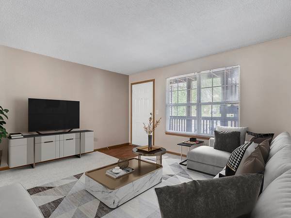 $945 / 2br - 764ft2 - Fall Into Your New Home Today!!63942845949186120