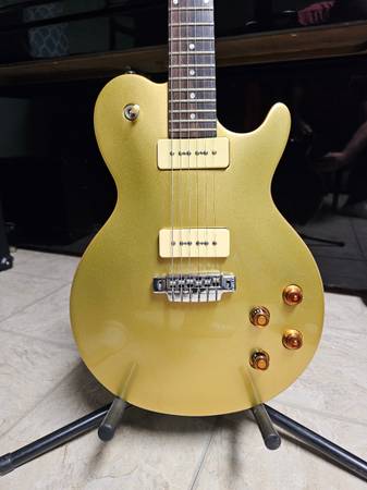 Line 6 James Tyler Variax 1