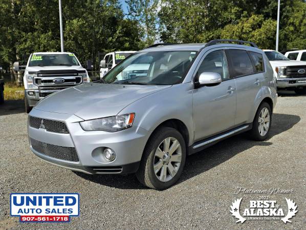 2012 Mitsubishi Outlander SE Sport Utility 4D - $9,995 (+ United Auto Sales)63469878873347122