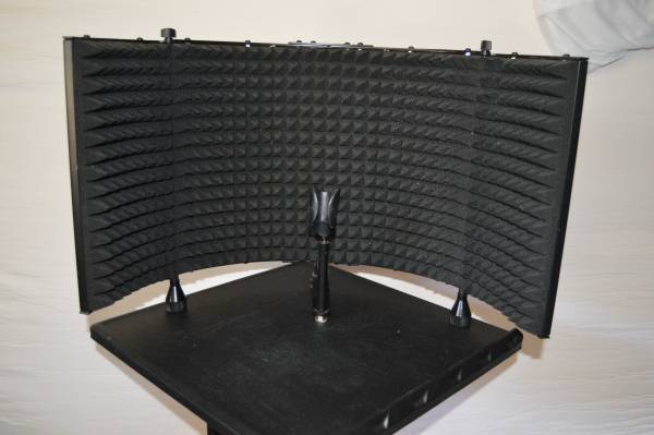 Microphone isolation chamber g68 1