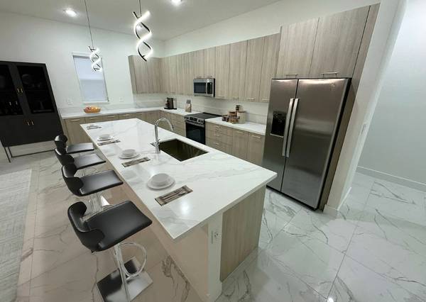 Private rooms in Studio City Los Angeles Beverly Hills 1