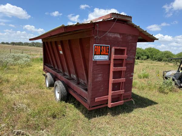 6 ton bulk cattle feeder 1