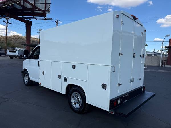 2018 Chevrolet Express 3500 KUV Furgón de servicio/utilidad/Camioneta - $29,995 (Mesa)63490572445827124