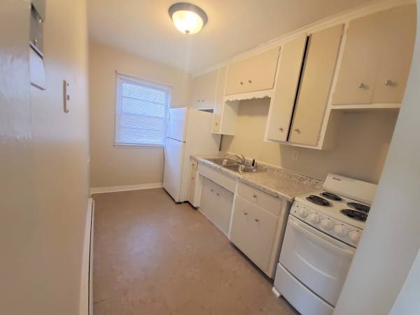 $1,049 / 1hab - 750ft2 - ¡1 Habitación Disponible Ahora! (Roseville)63868696901763120