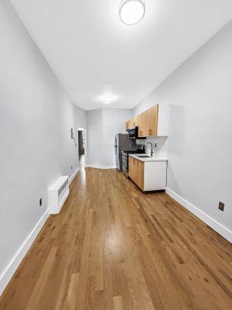 $2,585 / 2br - New Reno*Hrdwd Floors*Blt-in Micro*Shared Bckyrd*High Clngs (Brooklyn)63886654949123121