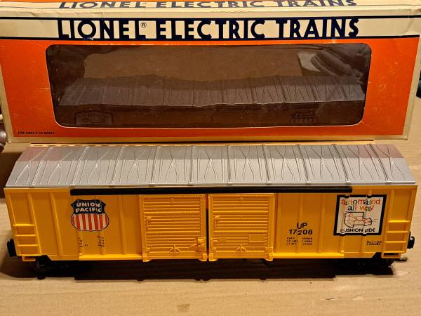 Lionel 6-17208 Union Pacific Double Door Boxcar NIB 1