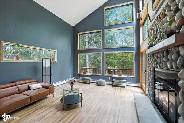 $580,000 / 3br - 2778ft2 - ¡HOGAR ÚNICO EN CHUGIAK! (24343 Thunderbird Drive) (Chugiak)63991792728579123