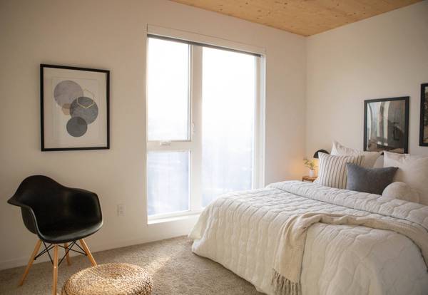 $1,291 / 1br - 476ft2 - View, Cable Ready, Electronic Thermostat (3325 N Michigan Ave, Portland, OR)63842022484225121