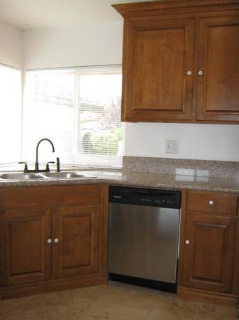 $750 / 1 habitación - habitación privada en alquiler en una hermosa casa en Valencia (Valencia, Santa Clarita, Newhall, Stevenson Ranch, Saugus Canyon)63470376183809122
