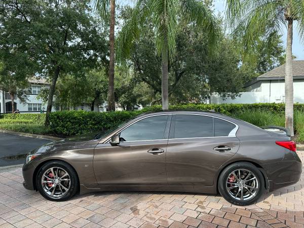 2015 Infiniti Q50 • 3.7 Premium Sedan - $9,99963443850323841124