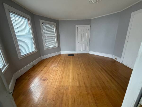 2bedroom Quiet location at Wollaston 1