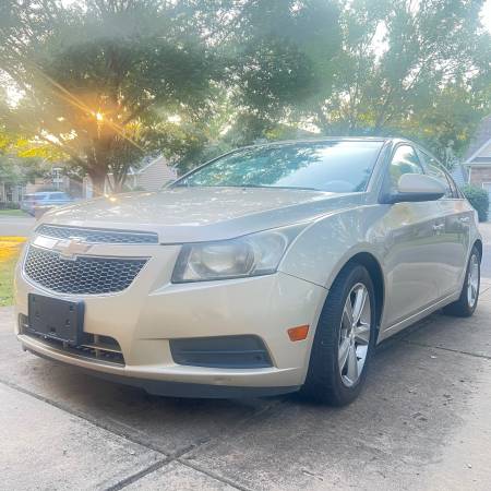 Chevrolet Cruze LT - $4,500 (CHARLOTTE)63613482560003122
