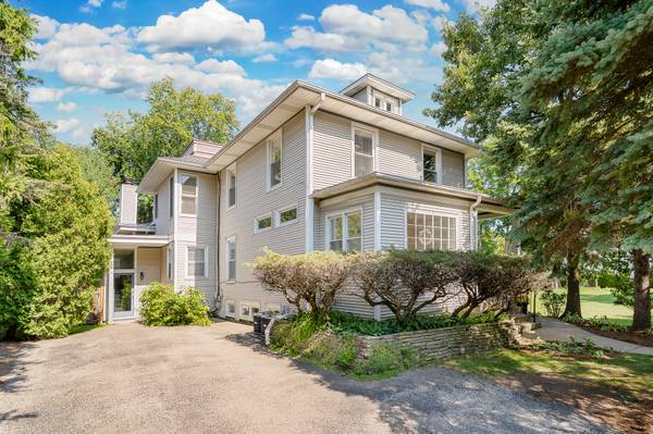 $2,950 / 3br - 1100ft2 - Cozy renovated 3 BR-1 bath-2 blocks to Metra (Wilmette)63918413030018120